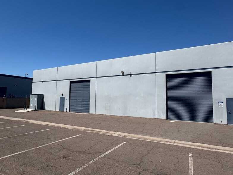 More Photos Of 2665 S La Luna, Goodyear Warehouse For Sale