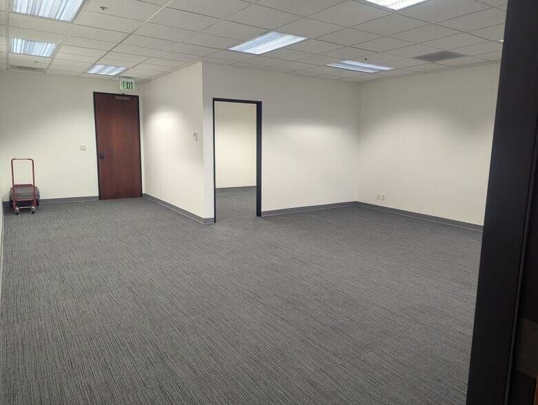 More Photos Of 133 Mission St, Santa Cruz Medical For Lease