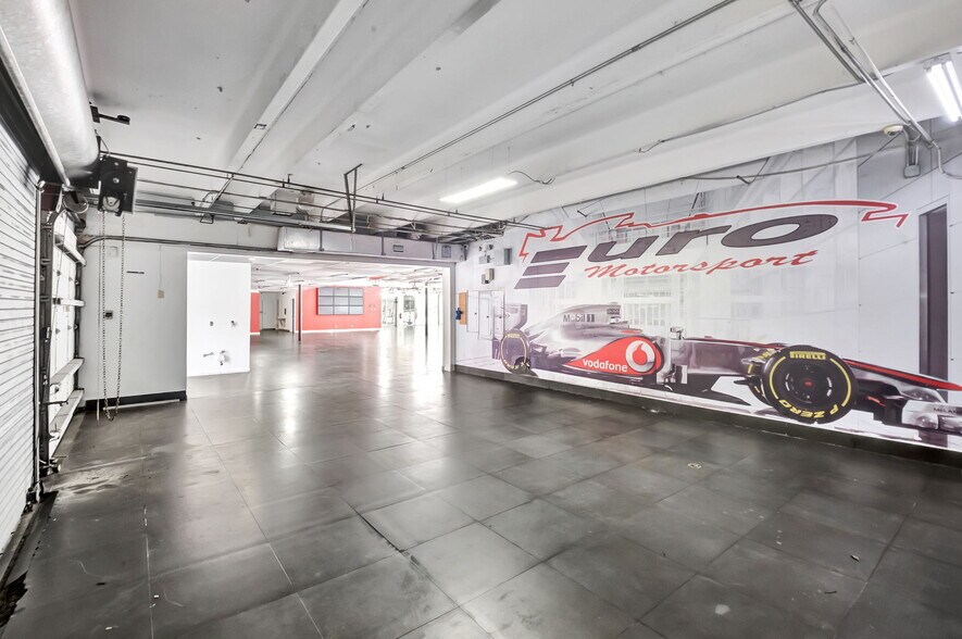 More Photos Of 925 W Broward Blvd, Fort Lauderdale Auto Dealership For Lease