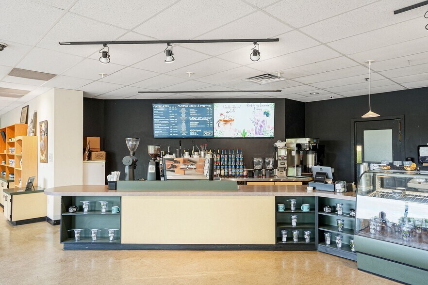 More Photos Of 1852 Fescue St SE, Albany Office For Sale