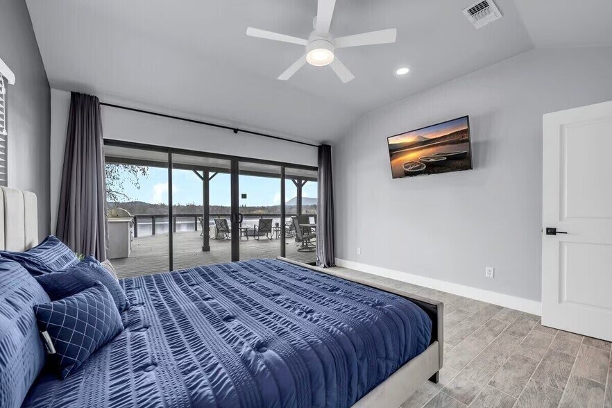 More Photos Of 3120 River Oaks Dr, Kingsland Specialty For Sale