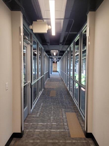 More Photos Of 2200 E Franklin Ave, Minneapolis Office For Lease