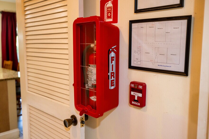 More Photos Of 7128 Wrenwood Cir, Tampa Rehabilitation Center For Sale