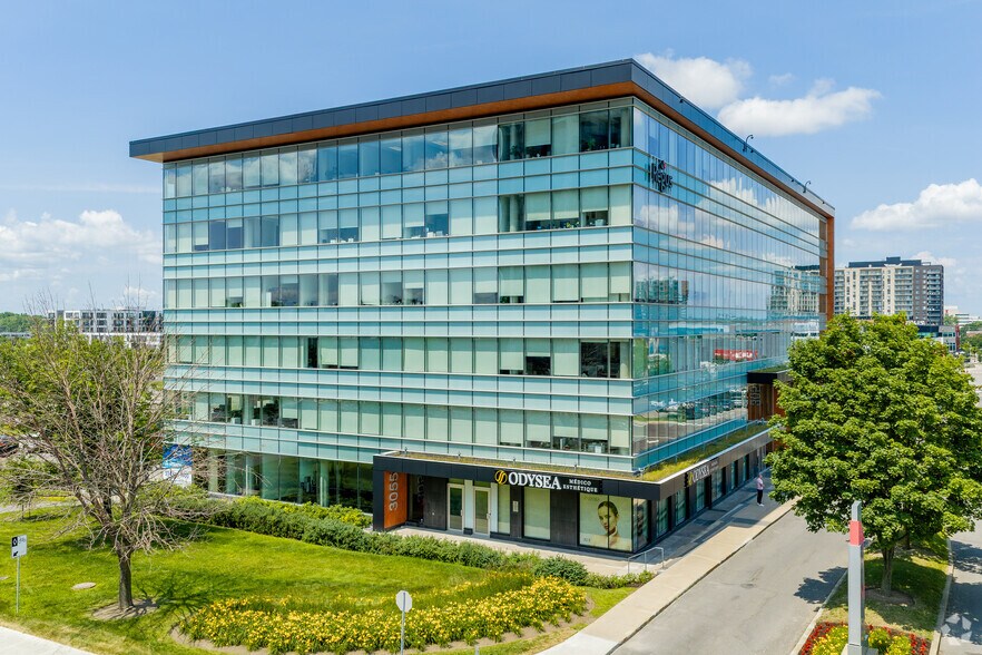More Photos Of 3055 Saint-Martin Boulevard West, Laval Office For Lease
