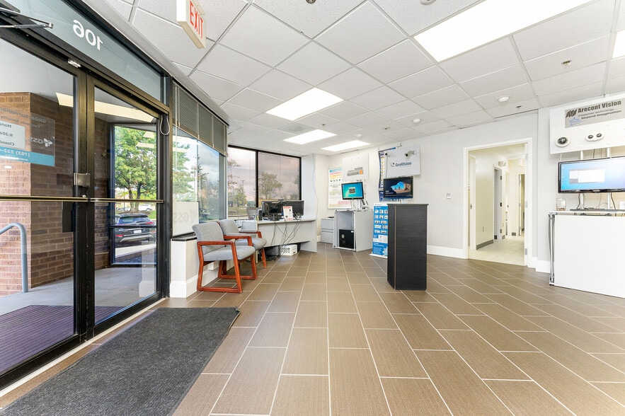 More Photos Of 14325 Willard Rd, Chantilly Office For Lease