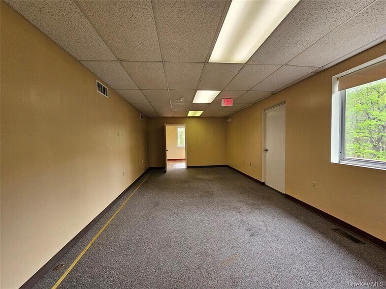 More Photos Of 4 Corwin Ct, Newburgh Medical For Sale