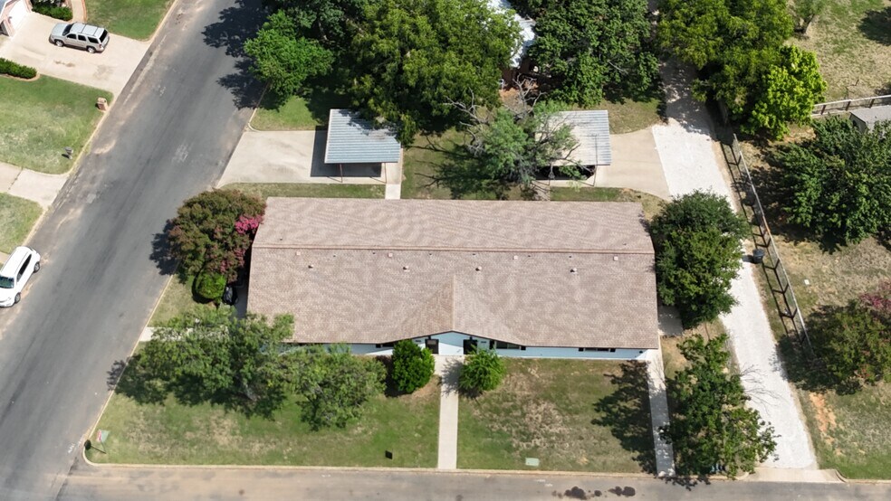 More Photos Of 1405 N Crockett St, Fredericksburg Apartments For Sale