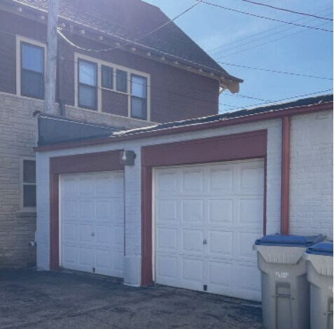 More Photos Of 5205-5209 W North Ave, Milwaukee Storefront Retail Residential For Sale