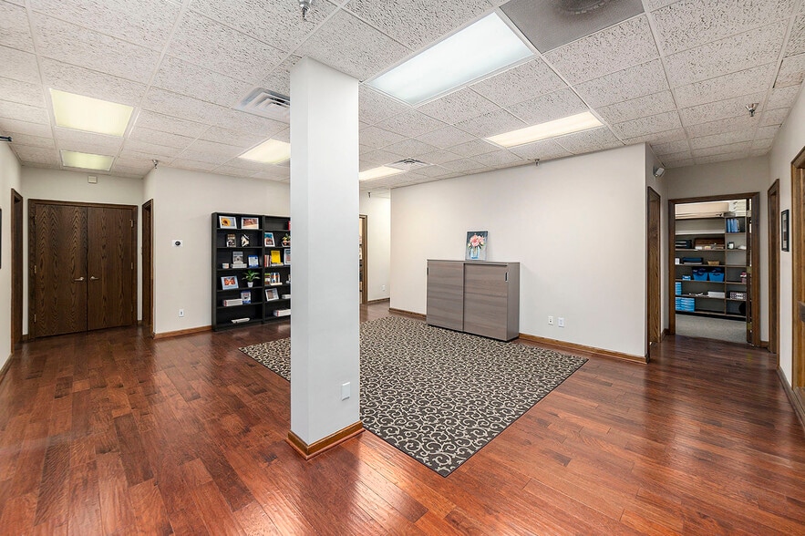 More Photos Of 115-125 E Park St, Olathe Office For Sale