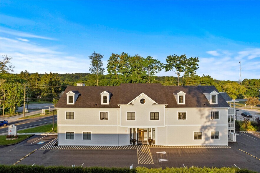 More Photos Of 159 Boston Post Rd, East Lyme Apartments For Sale