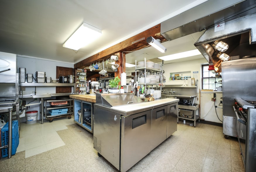 More Photos Of 352 Tye River Tpke, Vesuvius Hospitality For Sale