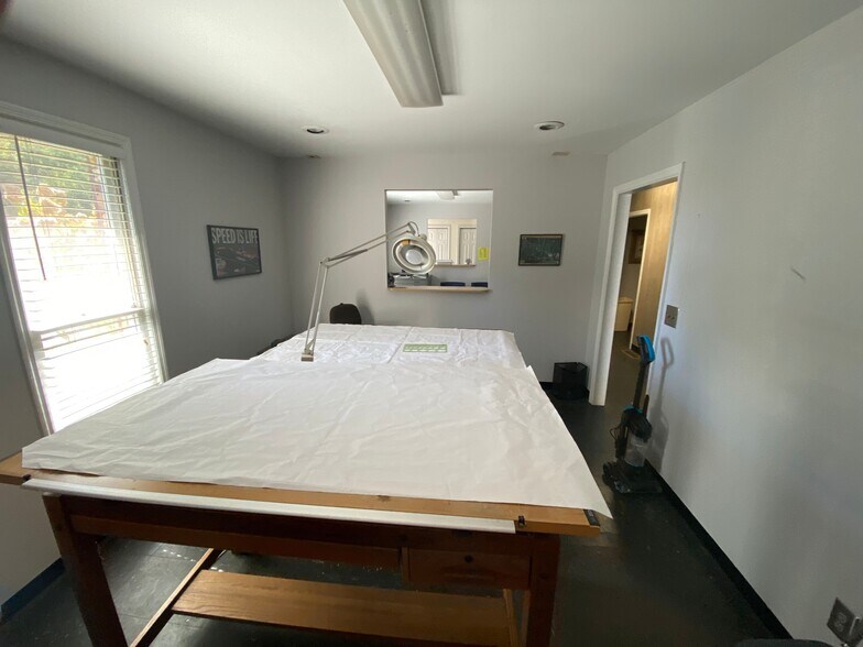 More Photos Of 2161 Pendley Rd, Cumming Industrial For Sale