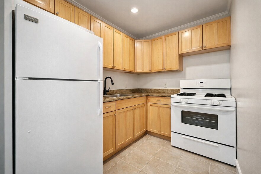 More Photos Of 3074-3076 30th St, Astoria Apartments For Sale