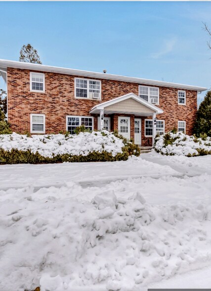 Primary Photo Of 2500 Olive St, Cedar Falls Apartments For Sale