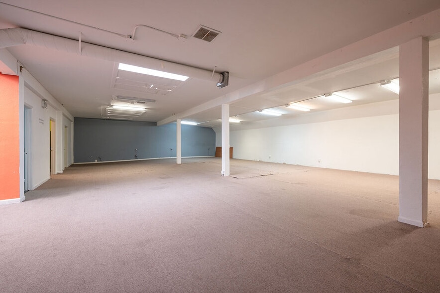 More Photos Of 5935-5937 Mission St, Daly City Warehouse For Lease