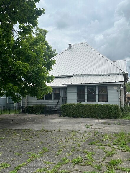 More Photos Of 5381 1st Ave N, Birmingham Medical For Sale