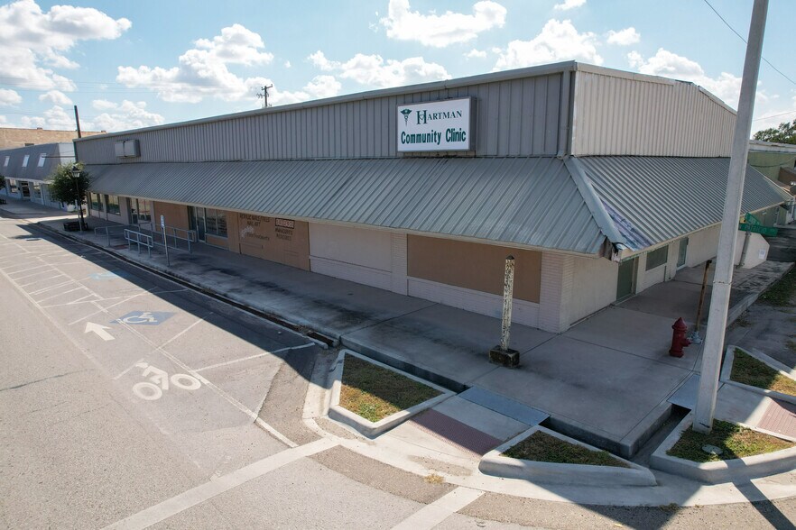More Photos Of 108 E San Patricio Ave, Mathis Storefront For Sale