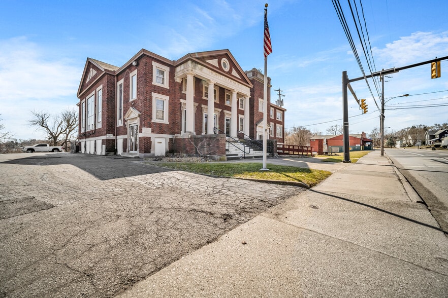 More Photos Of 803 N Wooster Rd, Barberton Religious Facility For Sale