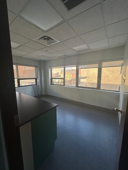 More Photos Of 389 Main St, Malden Medical For Sale