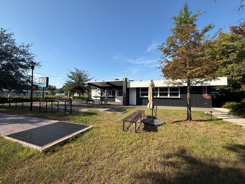 More Photos Of 4815 N Nebraska Ave, Tampa Convenience Store For Lease