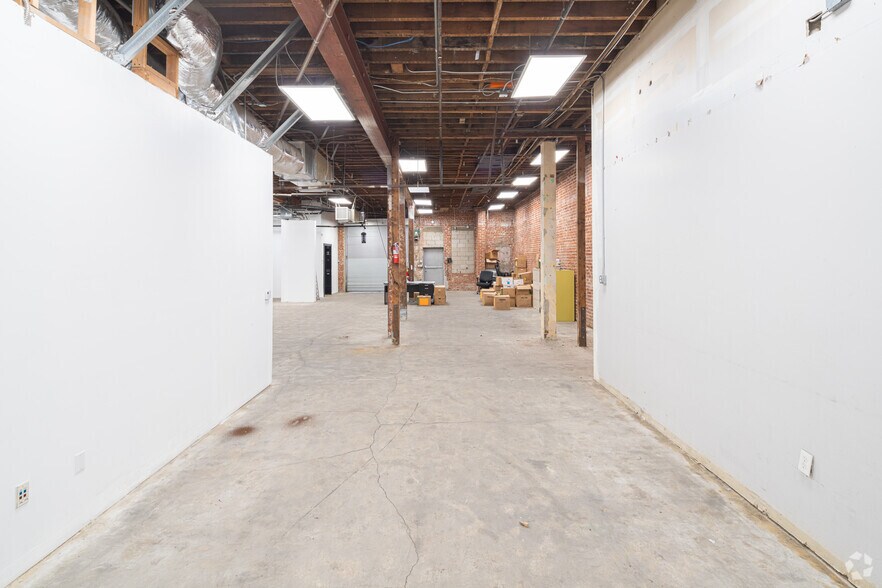 More Photos Of 2614 Crenshaw Blvd, Los Angeles Loft Creative Space For Lease