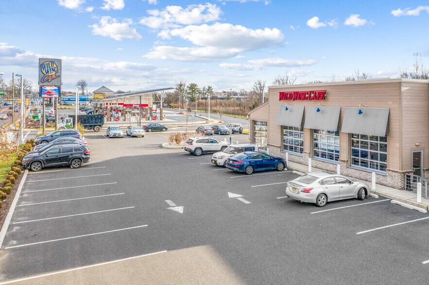 More Photos Of 270 White Horse Pike, Barrington Restaurant For Lease