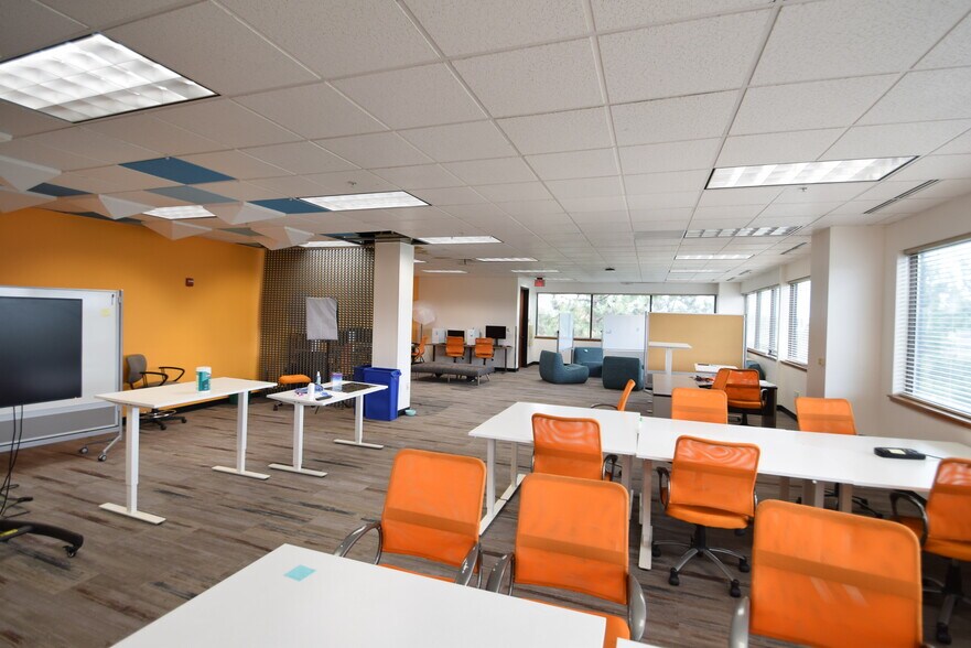 More Photos Of 650 SW Columbia St, Bend Medical For Sale