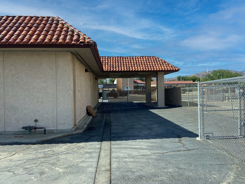 More Photos Of 921 E Palmdale Blvd, Palmdale Office For Sale