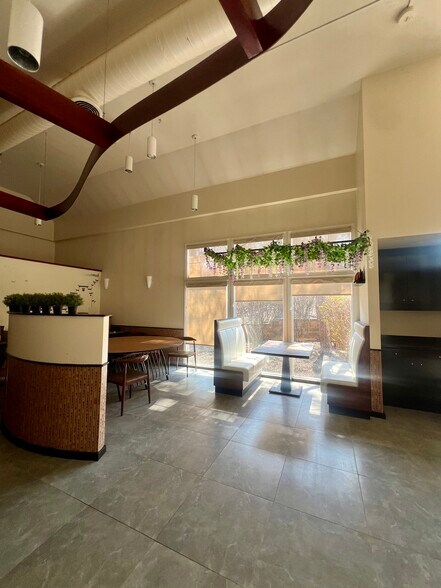 More Photos Of 546-574 Allen Rd, Basking Ridge General Retail For Lease