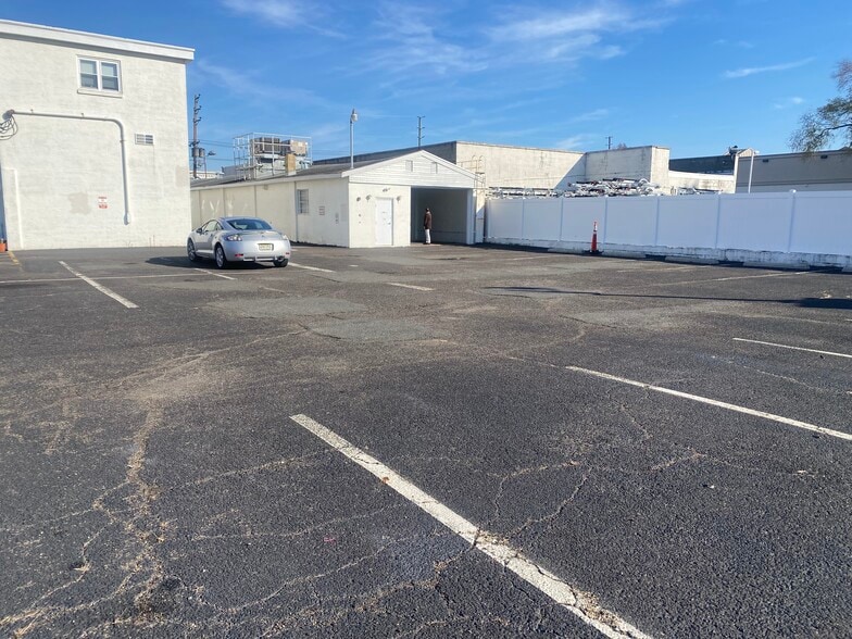 More Photos Of 2619 S Broad St, Trenton Freestanding For Lease
