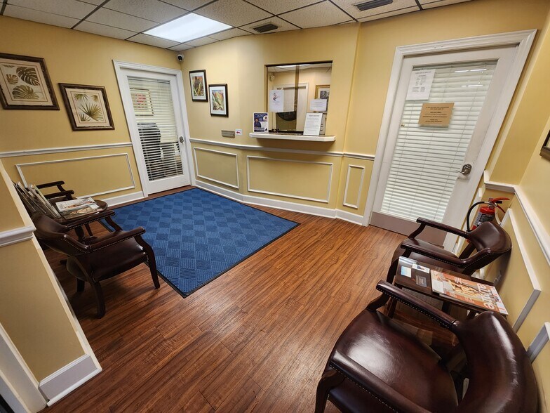 More Photos Of 309 NE 1st St, Gainesville Office For Lease