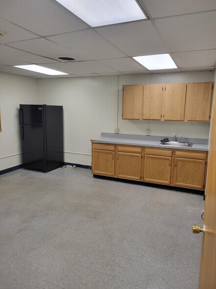 More Photos Of 42 Westlake Ave, Auburn Office For Lease