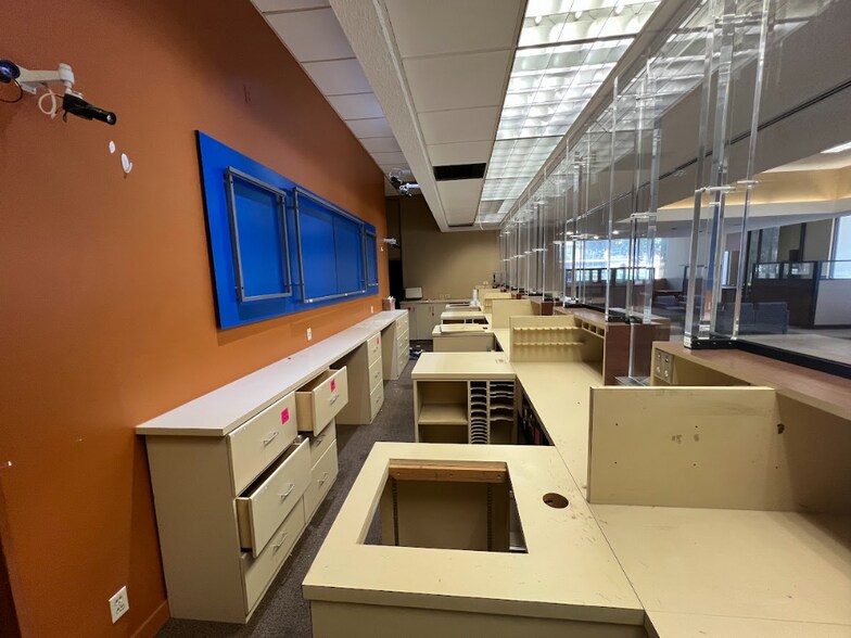 More Photos Of 300 E Dania Beach Blvd, Dania Bank For Lease