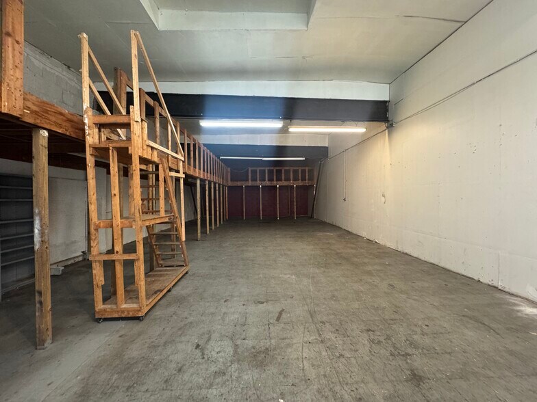 More Photos Of 75th Street, North Bergen Warehouse For Lease