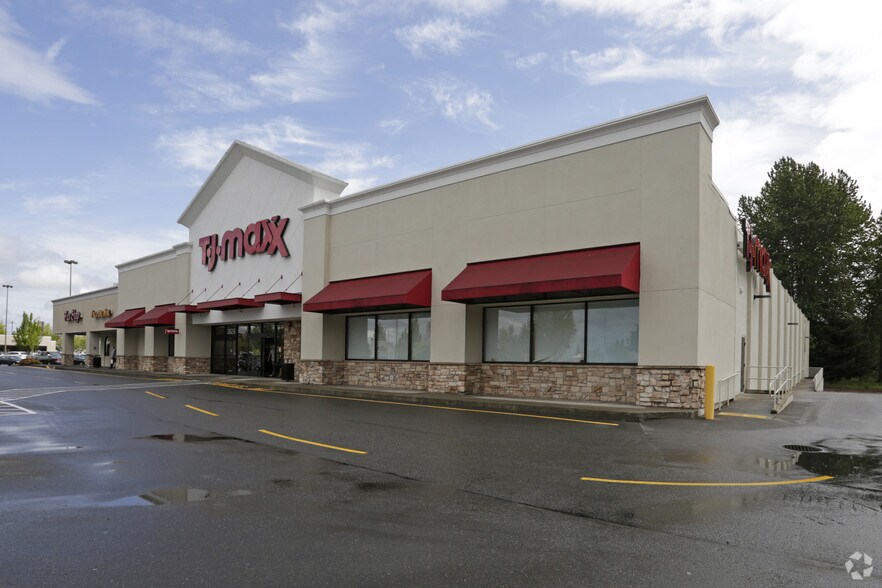 More Photos Of 3705-3831 S Meridian, Puyallup Unknown For Lease