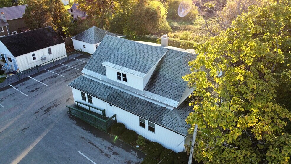 2825 Paris Green, Sauquoit, NY 13456 Office For Sale