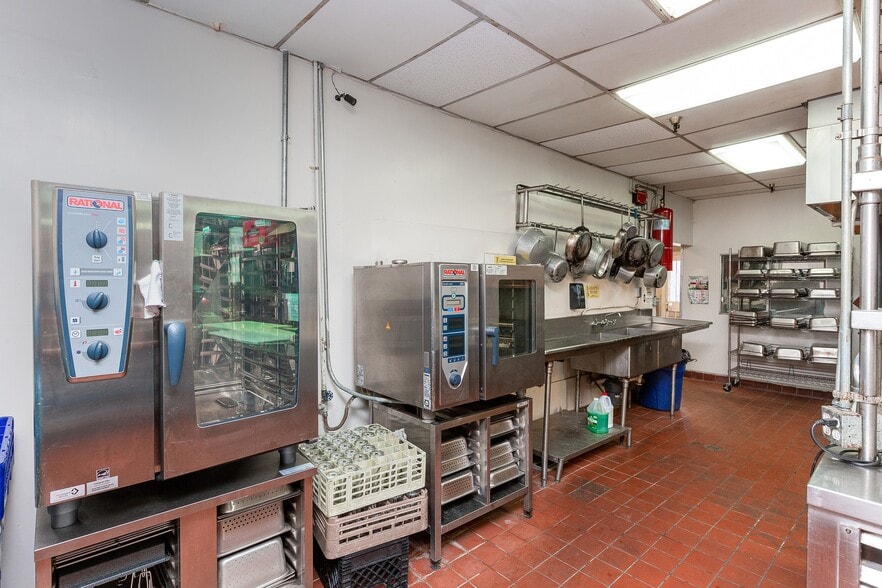 More Photos Of 2064 Orange Tree Ln, Redlands Lodge Meeting Hall For Sale