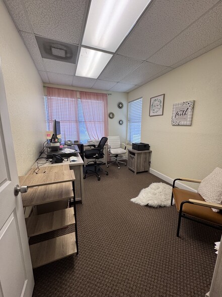 More Photos Of 412-414 Madrid Blvd, Punta Gorda Office For Lease