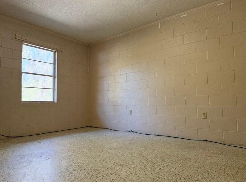 More Photos Of 110 College Dr, Brewton Apartments For Sale