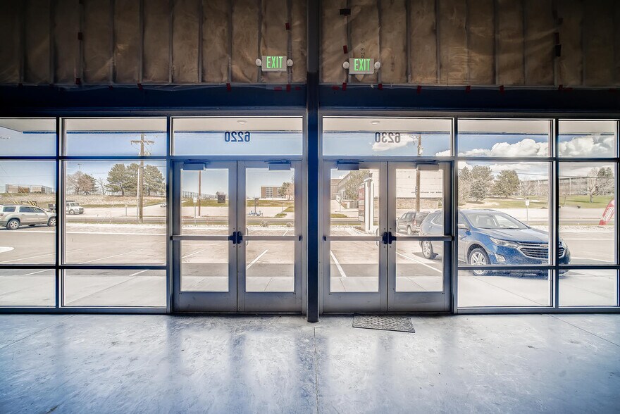 More Photos Of 6200 Leetsdale Dr, Denver Storefront For Lease