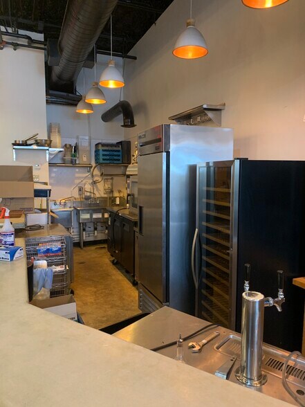 More Photos Of 904 H St NE, Washington Storefront Retail Residential For Sale