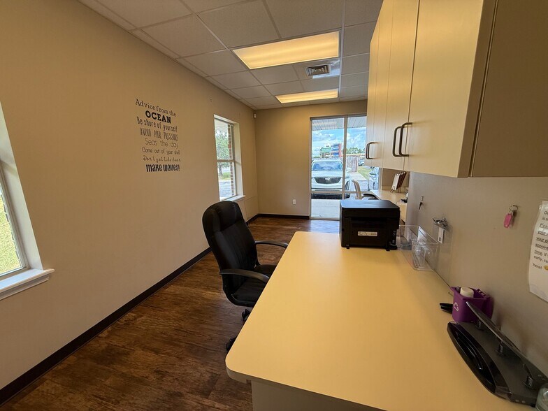 More Photos Of 12385 Sorrento Rd, Pensacola Coworking Space