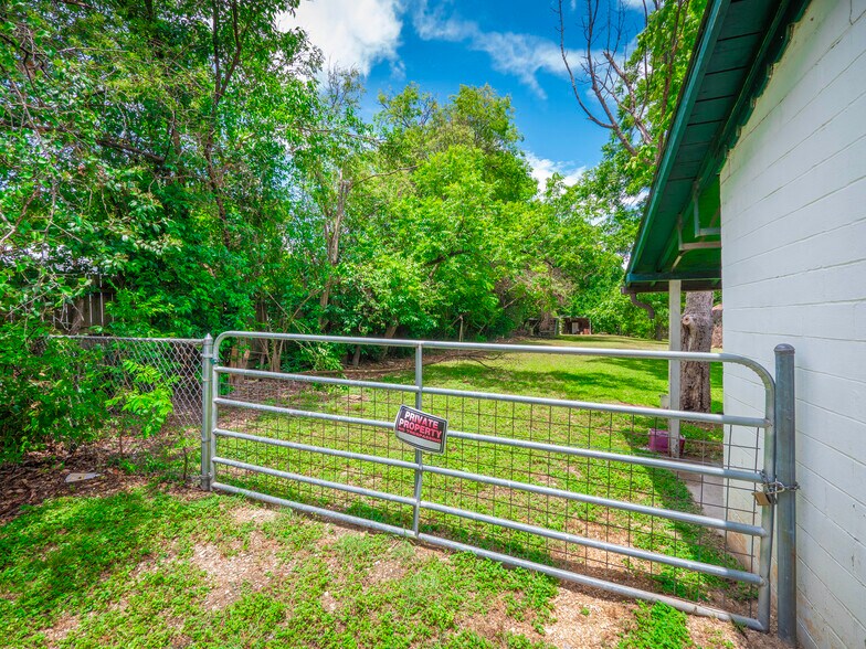 More Photos Of 1806 Fortview Rd, Austin Land For Sale