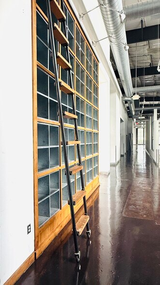 More Photos Of 887 W Marietta St NW, Atlanta Loft Creative Space For Lease