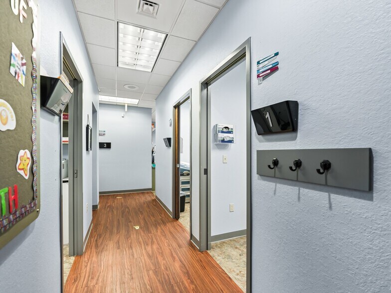 More Photos Of 1503 Buenos Aires Blvd, The Villages Medical For Lease