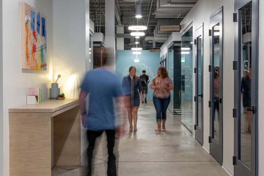 More Photos Of 2400 Old Brick Rd, Glen Allen Coworking Space