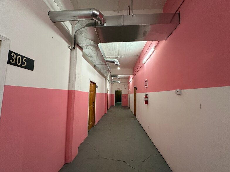 More Photos Of 2600-2604 W Fond Du Lac Ave, Milwaukee Manufacturing For Sale