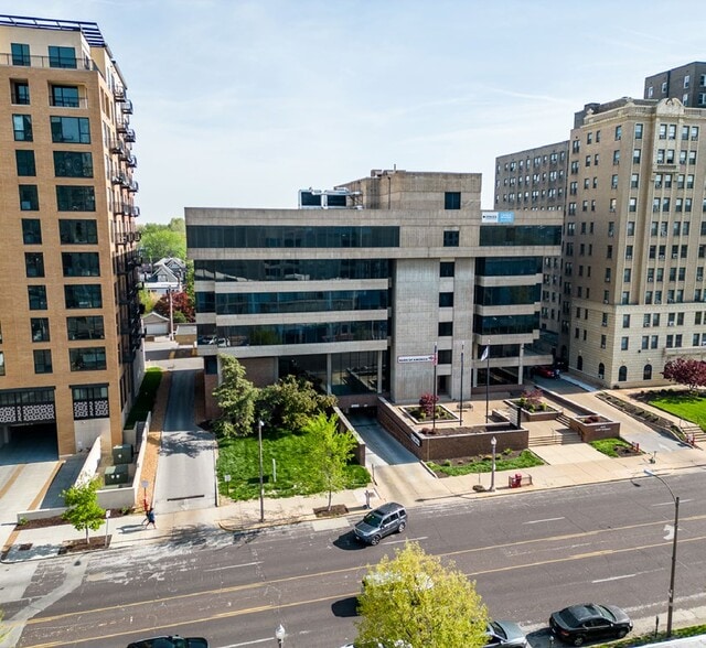 More Photos Of 4625 Lindell Blvd, Saint Louis Office For Lease