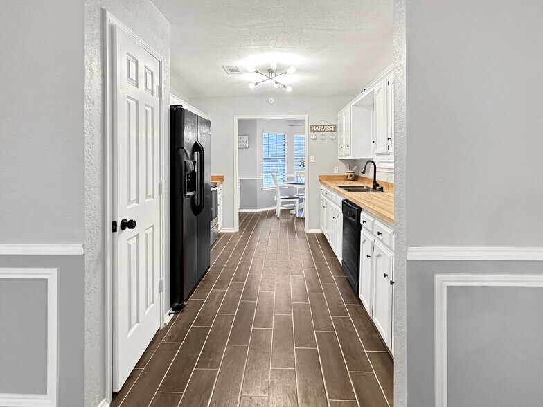 More Photos Of 503 S Arizona Dr, Celina Loft Creative Space For Lease