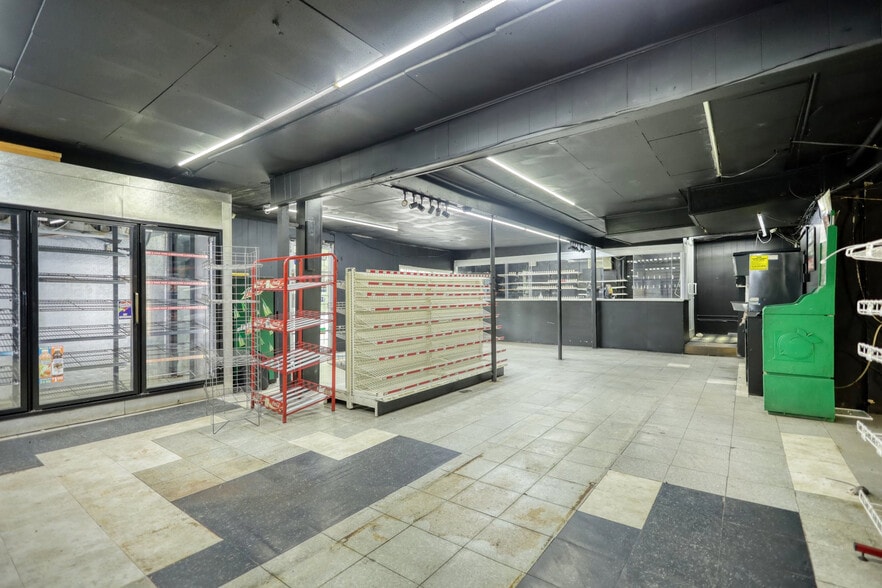 More Photos Of 510 S Camellia Blvd, Fort Valley Convenience Store For Sale